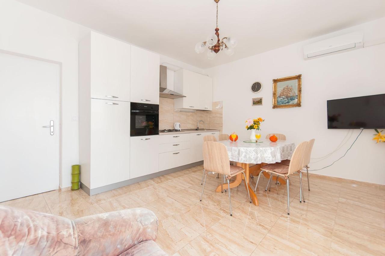 Apartments Marija Писак Экстерьер фото